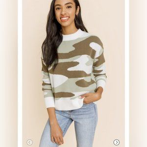 HARPER HERITAGE Size L Lue Stylist Modern Camo Pullover Sweater